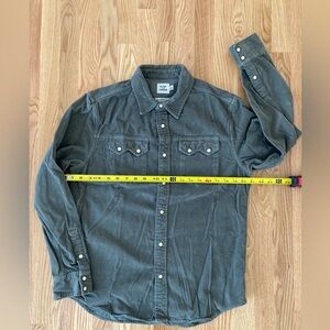 Flint and Tinder Sawtooth Western Shirt in Olive Corduroy